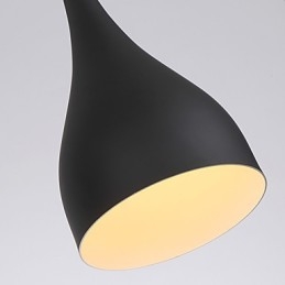 Nowoczesna minimalistyczna lampa wisząca z żarówką