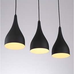 Nowoczesna minimalistyczna lampa wisząca z żarówką