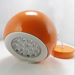 Nowoczesna współczesna lampa wisząca z metalowym globusem