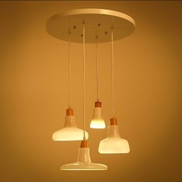 Kreatywna charakterystyczna lampa wisząca z 4 światłami i kloszem z żelaza