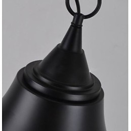 Średniej wielkości lampa wisząca w kształcie dzwonka w kolorze matowej czerni w stylu vintage