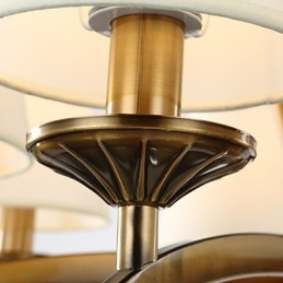 Rustykalny domek w stylu vintage mini, metalowy żyrandol galwanizowany