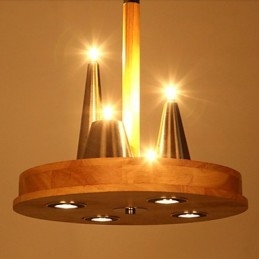 Amerykański ciepły stylowy wisiorek z litego drewna