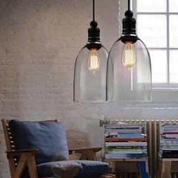 Tradycyjna klasyczna lampa wisząca w stylu vintage retro country