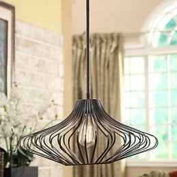 Nowoczesna lampa wisząca z czarnym metalowym kloszem