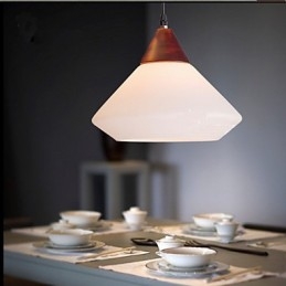 Prosta lampa wisząca