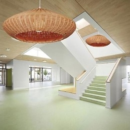Nowoczesna, współczesna, wisząca lampa metalowa w stylu country