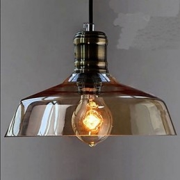 Prosta lampa wisząca ze szkła w stylu retro industrialnym