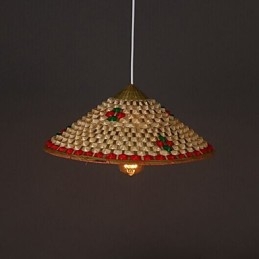 Kapelusze z bambusa w kształcie kawy, lampa żyrandol