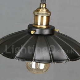 Czarna metalowa lampa wisząca vintage