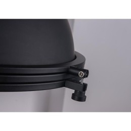 Czarna lampa wisząca z metalu w stylu vintage