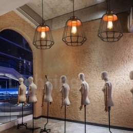 Wisząca lampa z metalu i drewna w stylu country