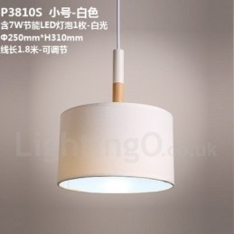 Nowoczesna, współczesna lampa wisząca w kształcie bębna z drewnianym kloszem