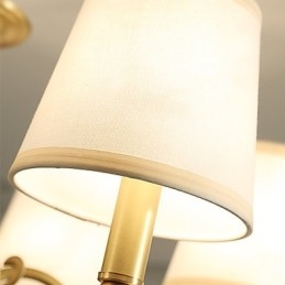 Tradycyjny klasyczny wiejski mosiężny element do miniaturowego metalowego żyrandola na 3 żarówki