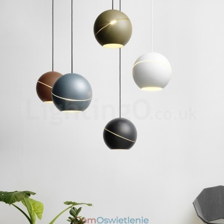 Nowoczesna lampa wisząca przy łóżku w kształcie kuli Nowoczesna lampa wisząca przy łóżku w kształcie kuli