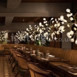Żyrandol Fireflies w stylu postmodernistycznym