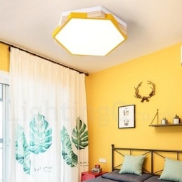 Ściemnialna wielokolorowa sześciokątna lampa sufitowa z drewna z akrylowym kloszem Lampa sufitowa w stylu nordyckim