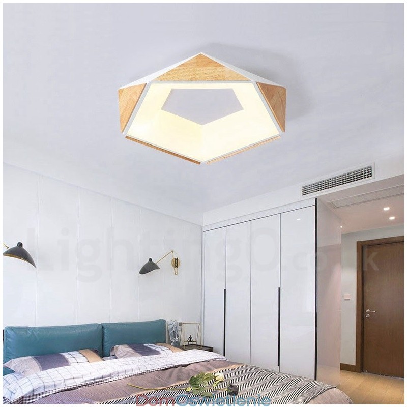 Ściemnialna wielokolorowa lampa sufitowa Pentagon Wood z akrylowym kloszem Lampa sufitowa w stylu nordyckim