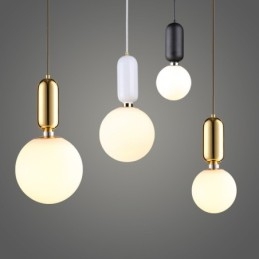Nowoczesna, współczesna lampa wisząca z kloszem szklanym
