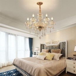 Elegancki kryształowy żyrandol w stylu europejskim, szklana lampa wisząca