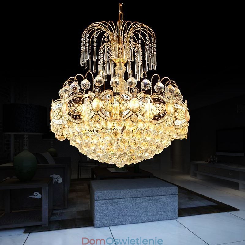 Elegancki kryształowy żyrandol, klasyczna lampa wisząca w kolorze złota