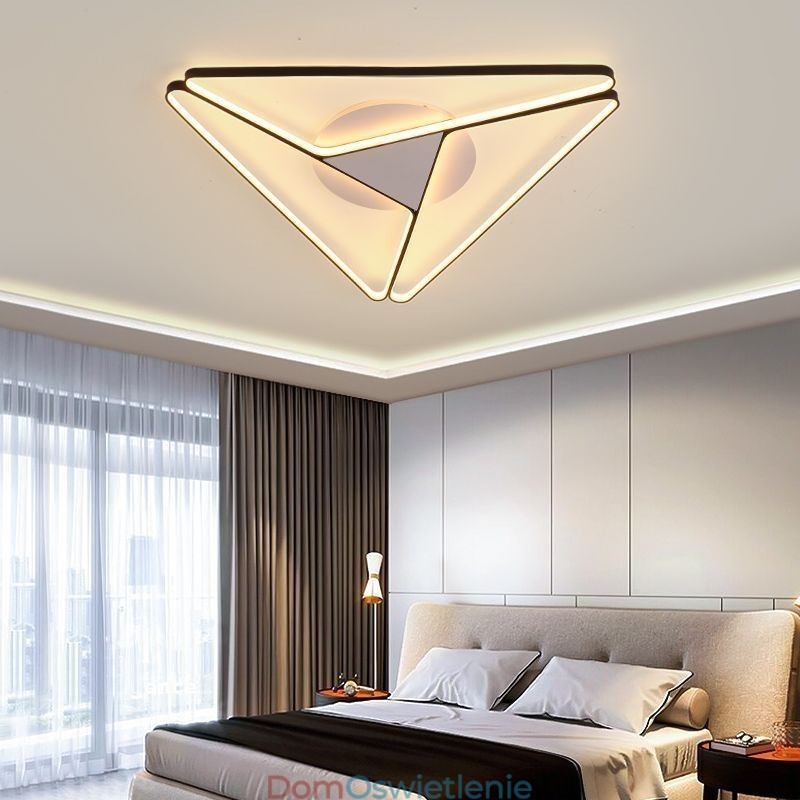 Minimalistyczna lampa sufitowa w kształcie trójkąta, montowana na płasko