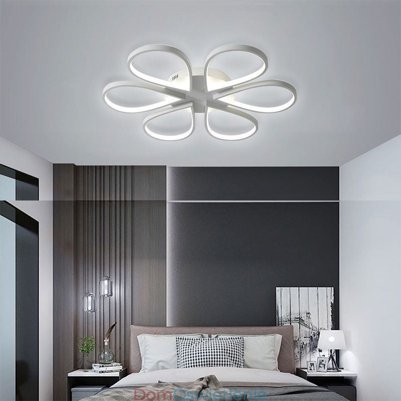 Minimalistyczna lampa sufitowa Clover do montażu na płasko