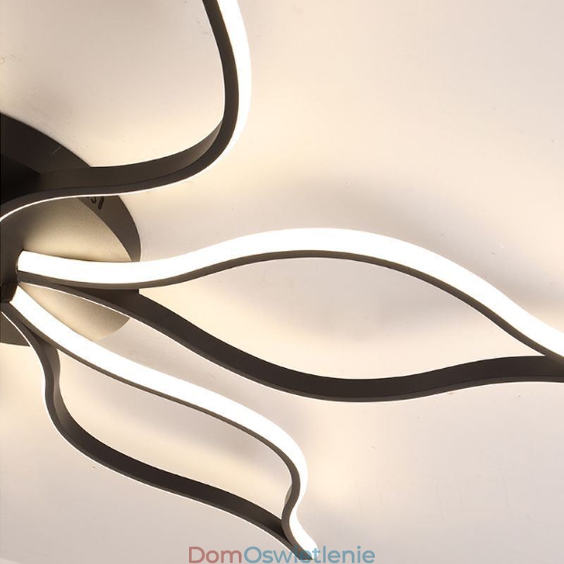 Minimalistyczna lampa sufitowa z pięcioma liśćmi kwiatów
