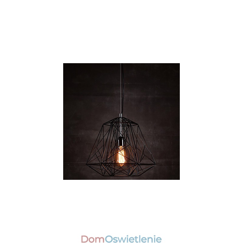 Lampa wisząca w czarnym abażurze