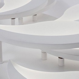 Akrylowa lampa sufitowa wpuszczana w sufit