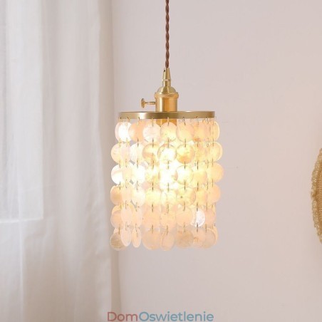 Nowoczesny klasyczny żyrandol z białym kloszem muszli, lampa wisząca, sufitowa Nowoczesny klasyczny żyrandol z białym kloszem muszli, lampa wisząca, sufitowa