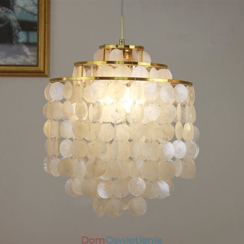 Nowoczesna klasyczna lampa wisząca z białym kloszem muszlowym