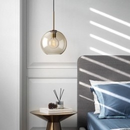 Szklana lampa wisząca Minimalistyczna dekoracyjna lampa szklana w kolorze koniaku