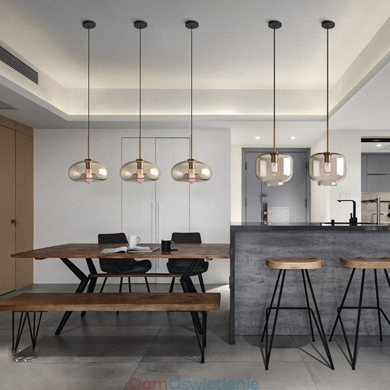 Szklana lampa wisząca Minimalistyczna dekoracyjna lampa szklana w kolorze koniaku