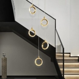 Wisząca lampa akrylowa w kształcie pierścienia z reflektorem