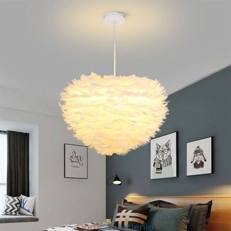 Ładna dekoracyjna lampa wisząca w kształcie piór Ładna dekoracyjna lampa wisząca w kształcie piór