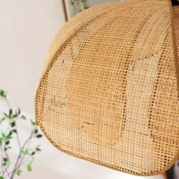 Wisząca lampa wisząca z płatkami rattanu Wabi Sabi Style, ręcznie tkana lampa sufitowa z rattanu