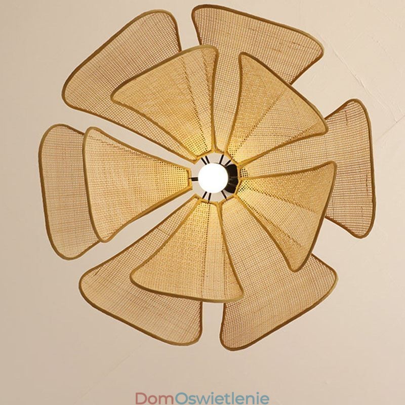 Wisząca lampa wisząca z płatkami rattanu Wabi Sabi Style, ręcznie tkana lampa sufitowa z rattanu