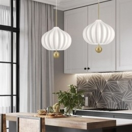 Nowoczesna biała szklana lampa wisząca w kształcie kuli, minimalistyczna lampa sufitowa