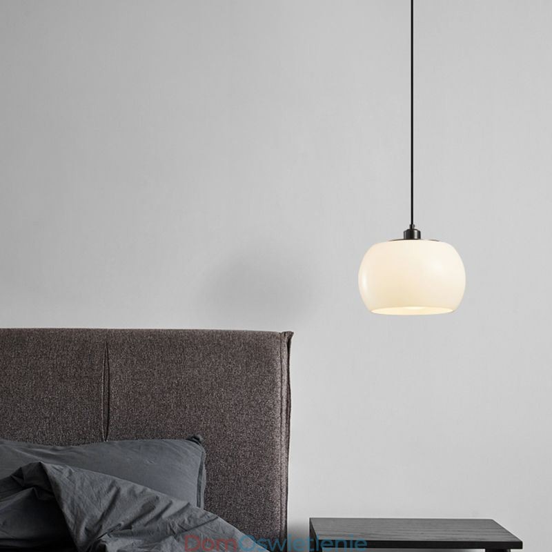 Nowoczesna szklana lampa wisząca w kształcie dyni