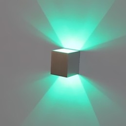 Nowoczesna lampa ścienna w różnych kolorach