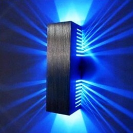 Nowoczesna lampa ścienna z rozpraszającym światłem, 2 klosze w kształcie sześcianu