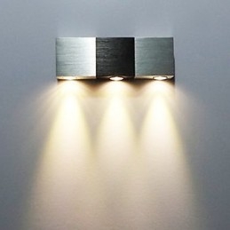 Nowoczesna lampa ścienna z rozpraszającym światłem, prostokątna, aluminiowa obudowa