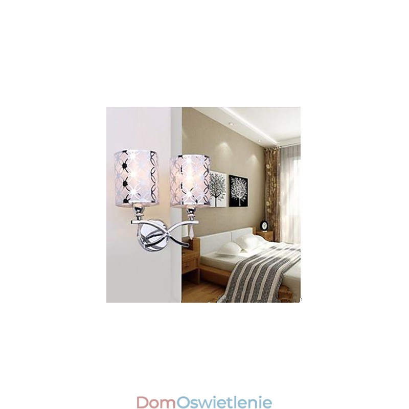 Dwie lampy ścienne