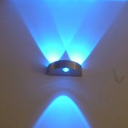 Półmiesięczna lampa ścienna Kreatywny model baru Kinkiety ścienne Nowoczesny współczesny metalowy