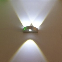 Półmiesięczna lampa ścienna Kreatywny model baru Kinkiety ścienne Nowoczesny współczesny metalowy