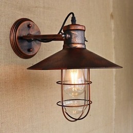 Loft industrialny magazyn kreatywny salon balkon wiatr rdzawy nostalgiczny retro pasterski schody kinkiet