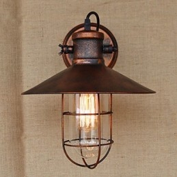 Loft industrialny magazyn kreatywny salon balkon wiatr rdzawy nostalgiczny retro pasterski schody kinkiet