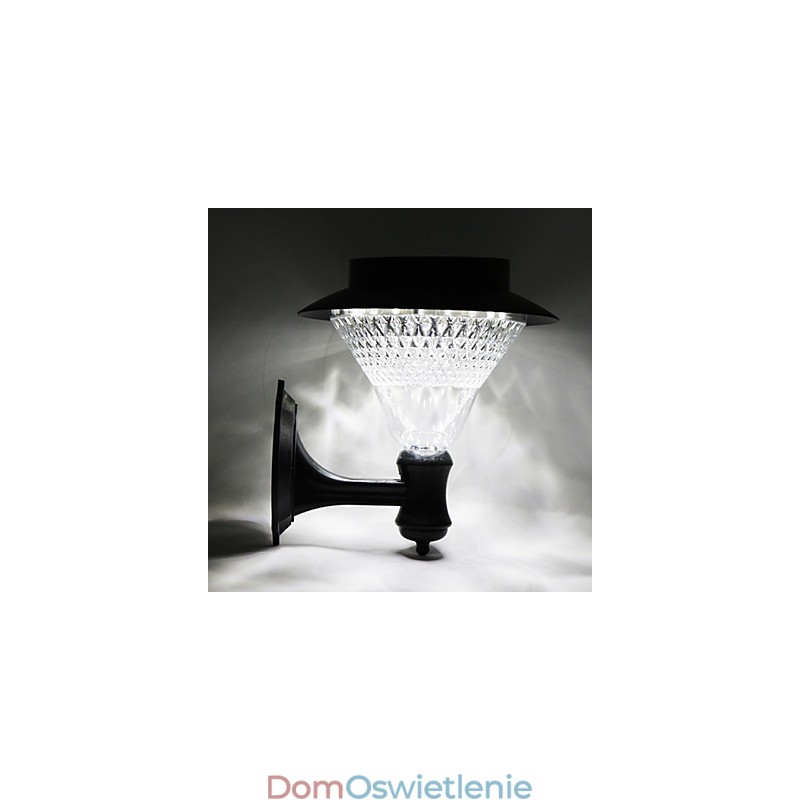 Zewnętrzna lampa słoneczna do montażu na ścianie w białej willi, na dziedzińcu, na drzwiach, do ogrodu