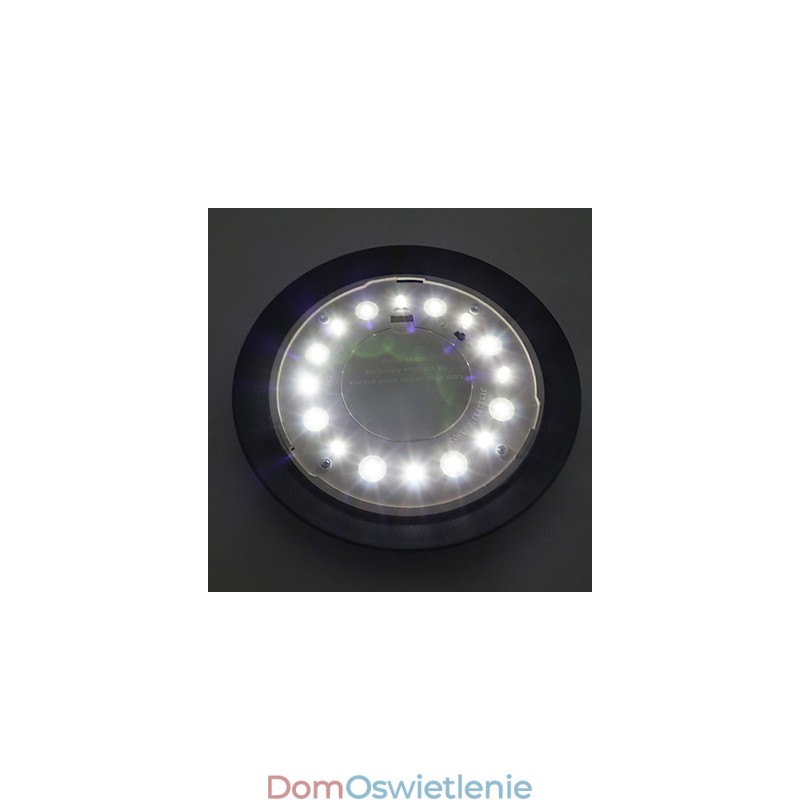 Zewnętrzna lampa słoneczna do montażu na ścianie w białej willi, na dziedzińcu, na drzwiach, do ogrodu